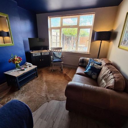 Rumer Hill House A Unique Boutique Styled Place To Stay In Cannock Close To A5 The Mcarthur Glen Outlet Great Wyrley ภายนอก รูปภาพ